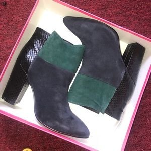 chinese laundry suede shoes